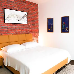 «go West» Guest Vienne